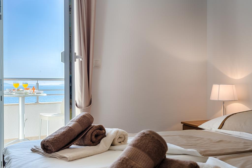 Hotel Viktorija Сегет-Враница Экстерьер фото